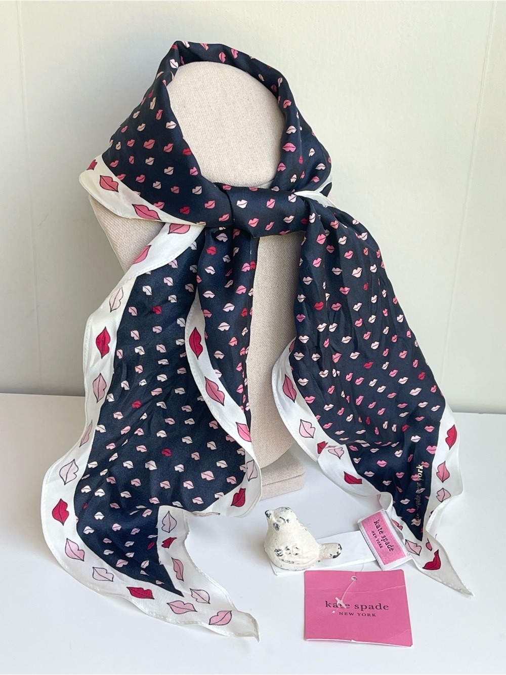Kate Spade ♠️ 100% Silk Scarf - Picture 4 of 12